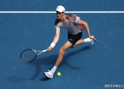 开云下载-澳网逆转年终总决赛，辛纳扛起全队的简单介绍