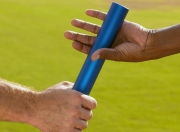 开云体育在线-孤鹰搏空，王者独行，布伦森关键接管终结绿军，尼克斯强势晋级背后的篮球哲学