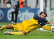 开云下载-羽球鏖战，陈雨菲状态火热力压群雄，中法对决展竞技之美