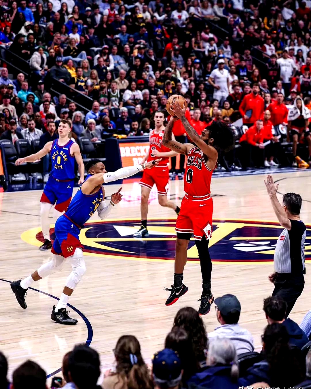 包含公牛绝杀篮网B队，巴恩斯关键制胜的词条