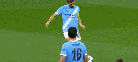 里昂碾压巴萨，哈兰德关键制胜