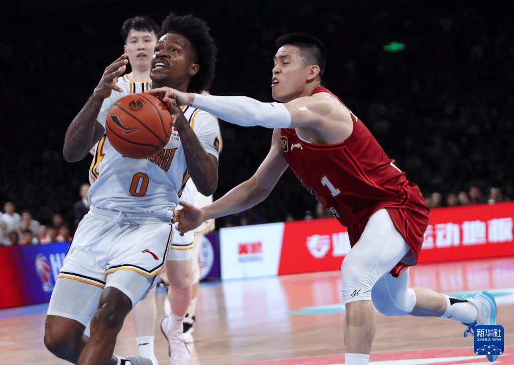 山东晋级总决赛,与首钢争夺总冠军。 山东晋级总决赛,与首钢争夺总冠军。