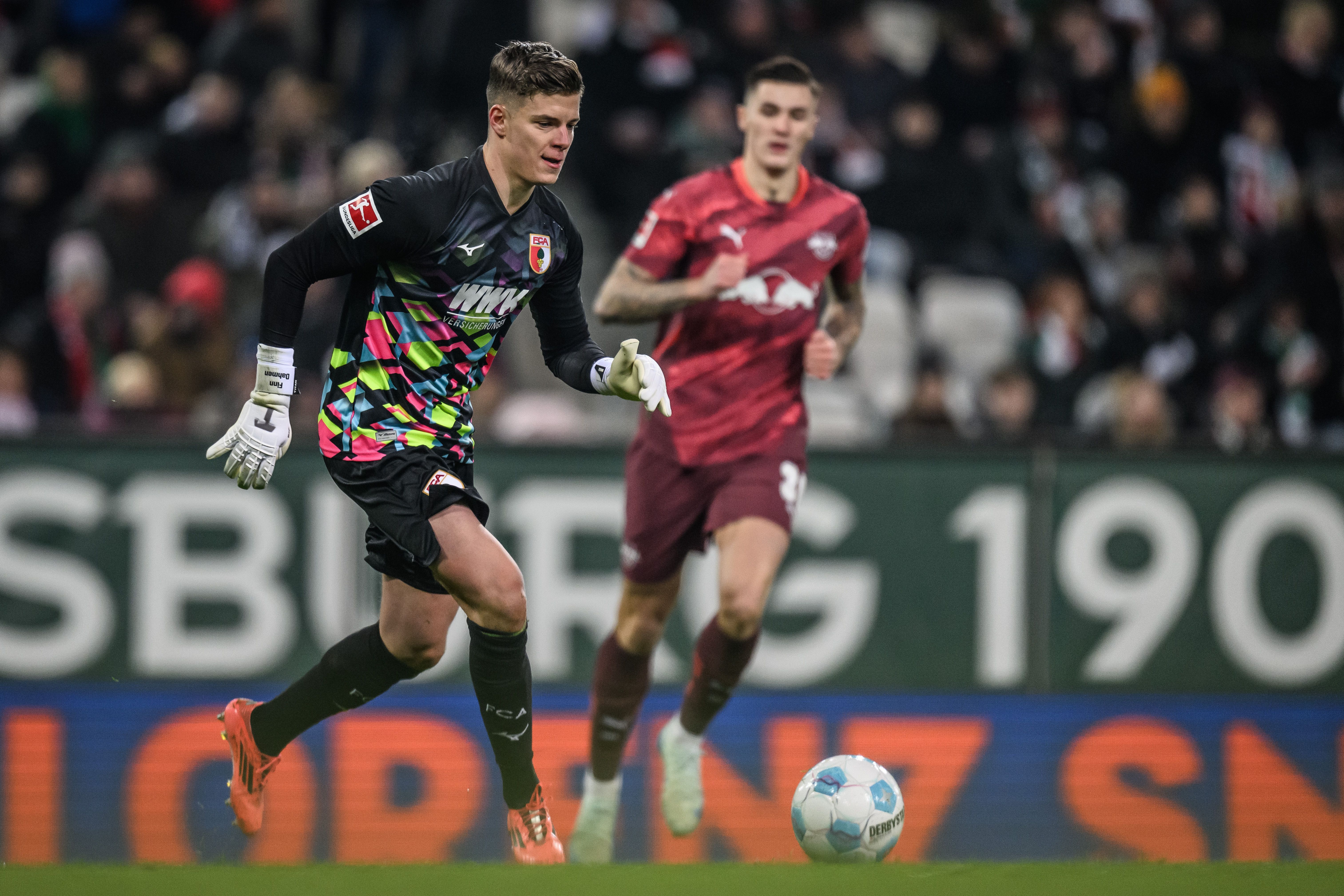 斯特拉斯堡凭借默契完成战胜,欢呼胜利的简单介绍 斯特拉斯堡凭借默契完成战胜,欢呼胜利的简单介绍