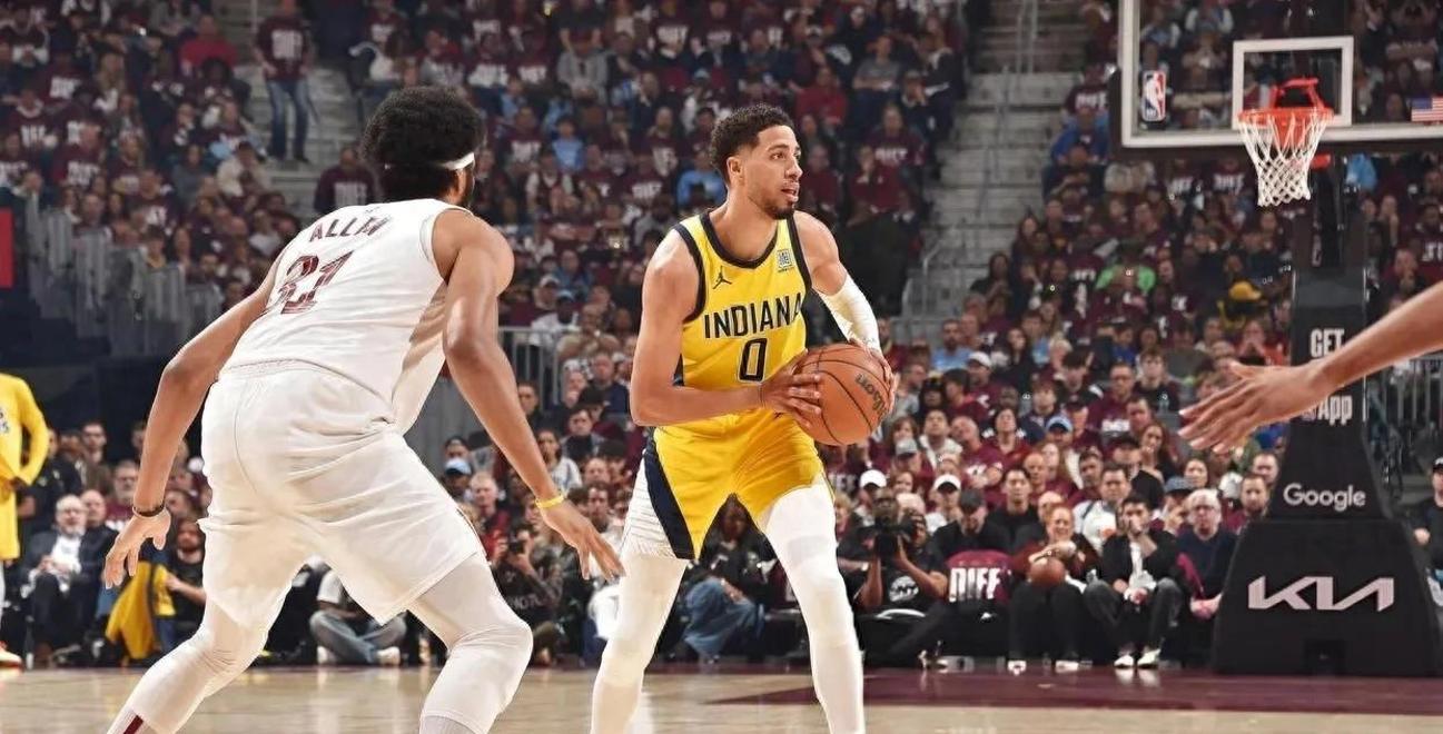 爵士客场击败太阳，米切尔砍下全场最高得分