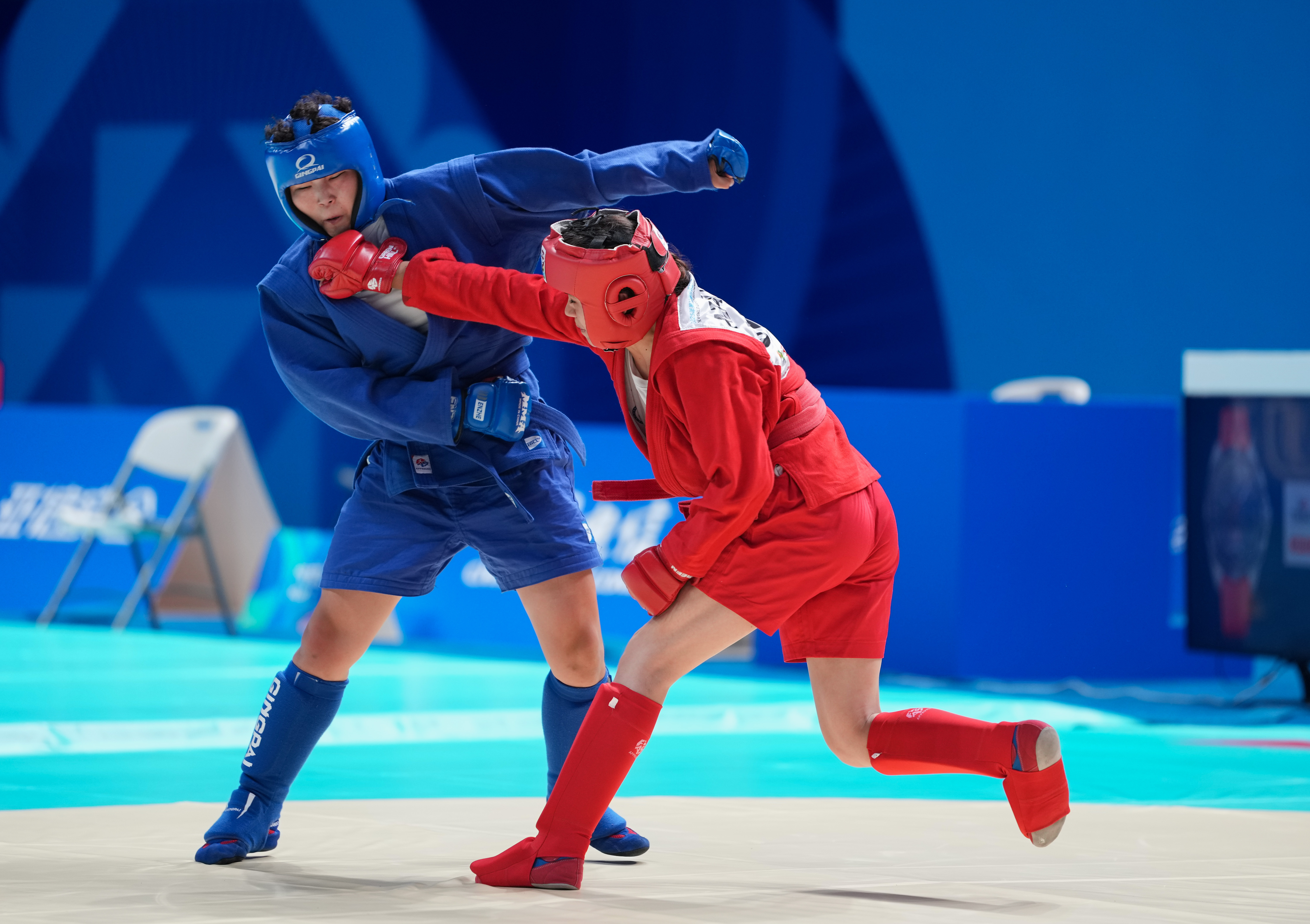 柔道比赛中乌兹别克斯坦运动员夺冠