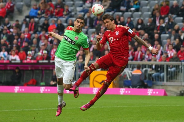 祖亚空门扳平比分，赛季保留不败战绩的简单介绍