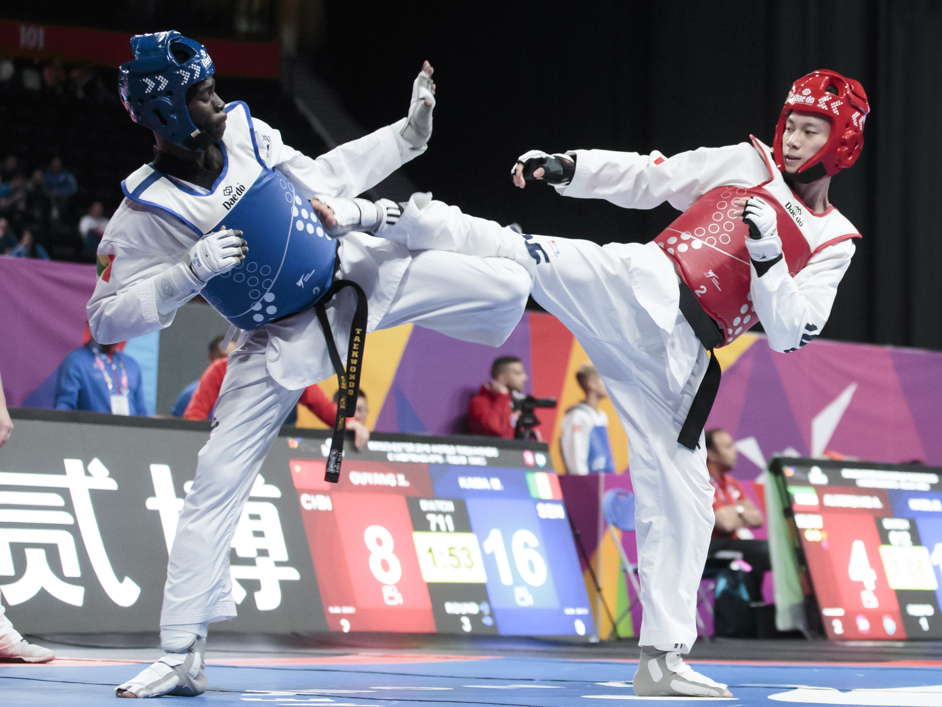 包含塞内加尔拳击选手斗志昂扬，功夫不负的词条