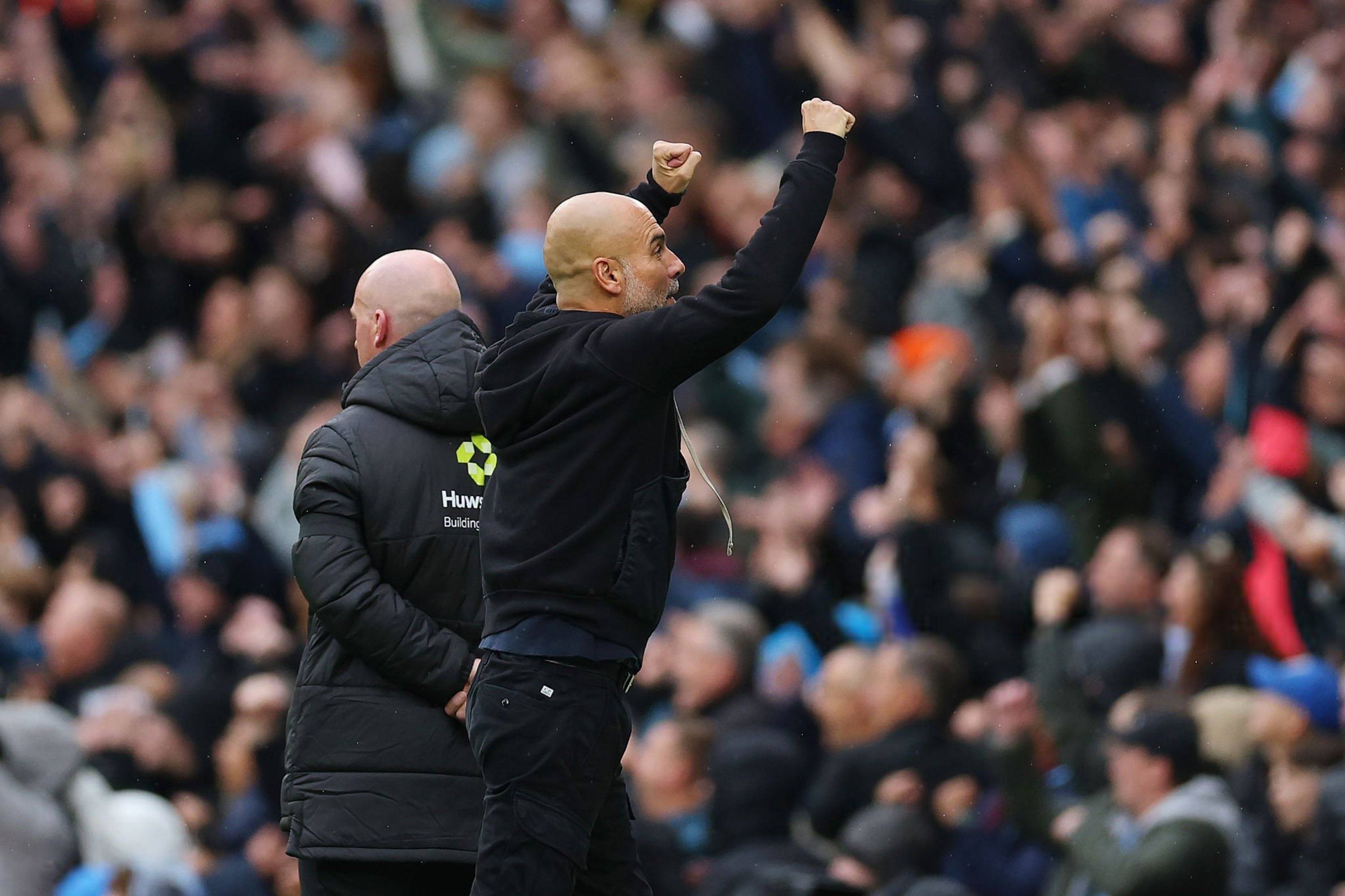 曼城客场大胜，守住领先位置