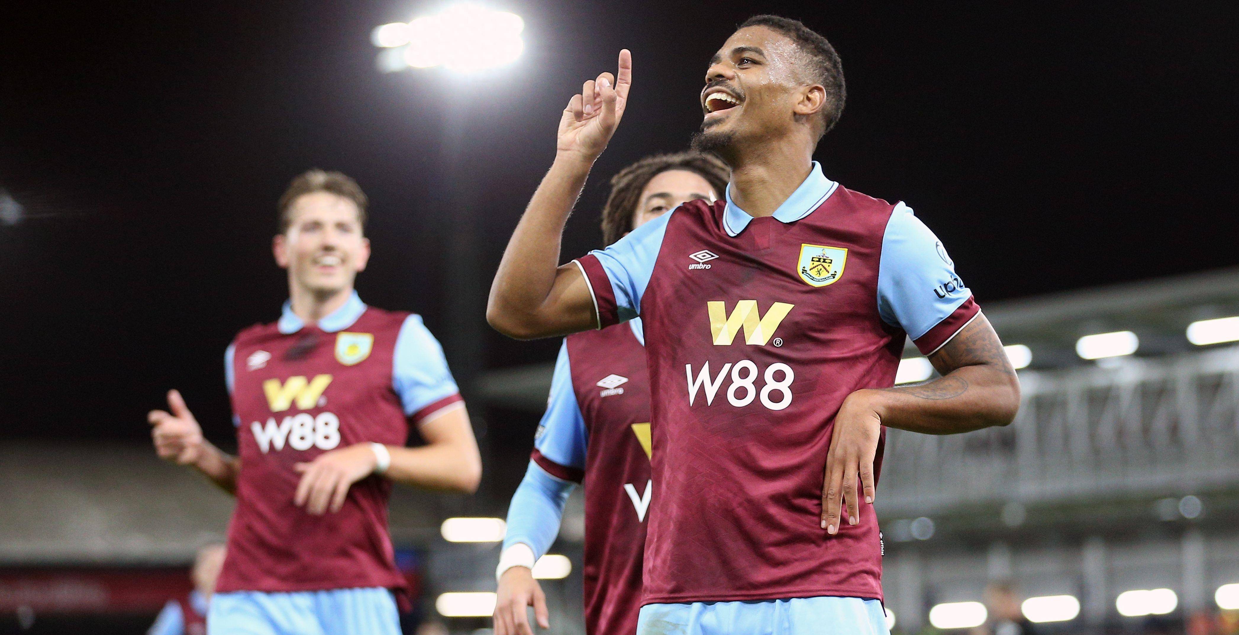 包含红海狂欢！谁将在利物浦对阵伯恩利的比赛中取得胜利？的词条