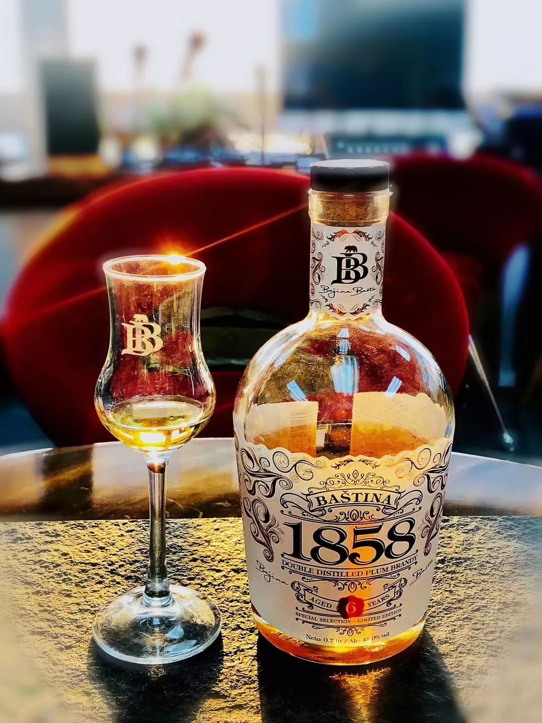 关于里尔粉碎布沙尔特，法国联赛一触即发的信息