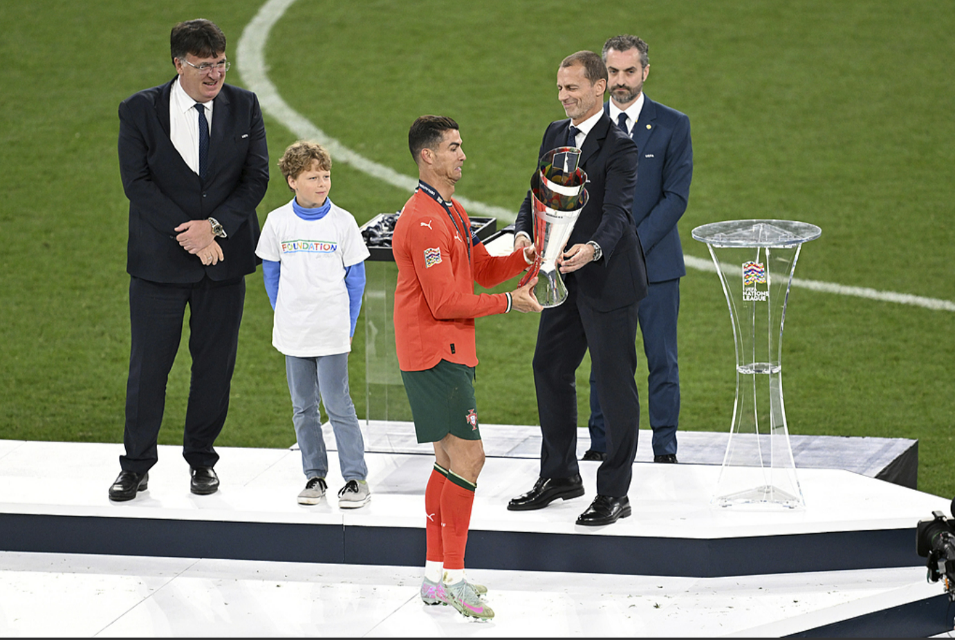 C罗关键进球！葡萄牙成功逆转击败匈牙利的简单介绍