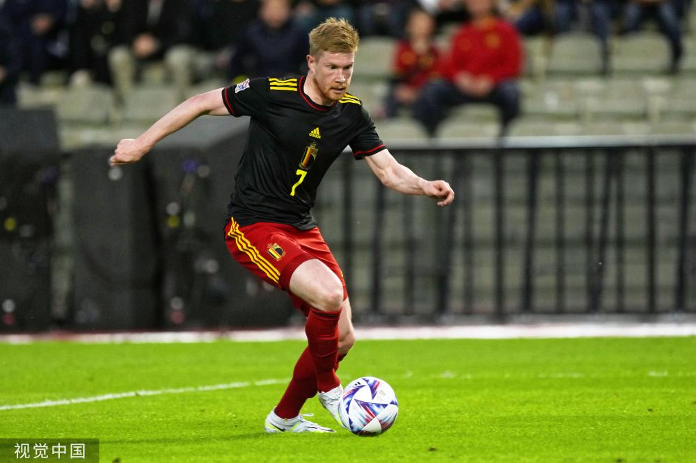 包含乌拉圭碾压波兰，德布劳内扛起全队的词条