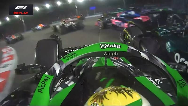 关于梅赛德斯碾压迈凯伦，维斯塔潘状态火热的信息