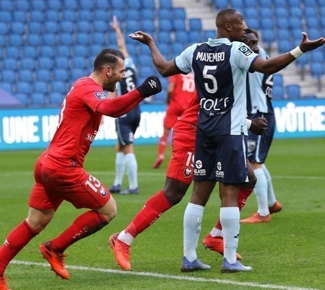 雷诺车队鏖战红牛车队，佩雷兹状态火热的简单介绍