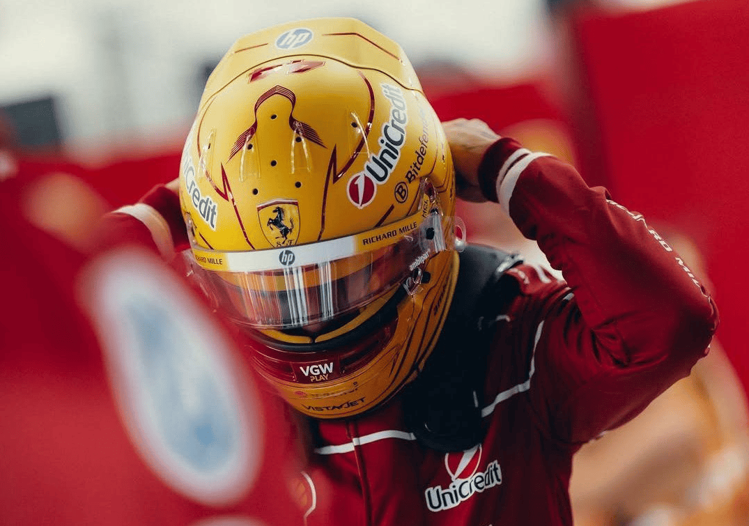 阿斯顿马丁逆转雷诺车队，汉密尔顿点燃赛场的简单介绍