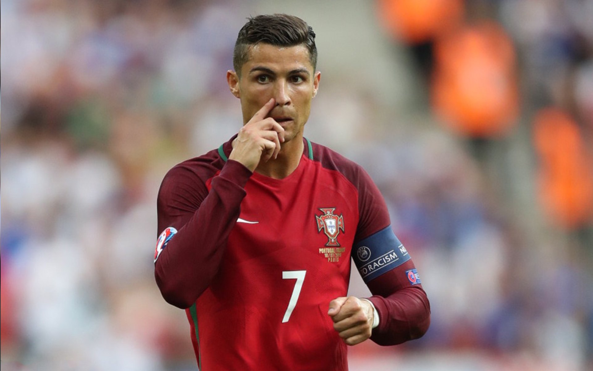 铁壁封喉!德里赫特压制级演出,德甲争冠夜定江山